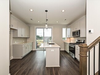 1615 Polk St Unit 208, Charlotte, NC 28206