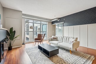 616 Washington Ave S Unit ID1014615P, Minneapolis, MN 55415