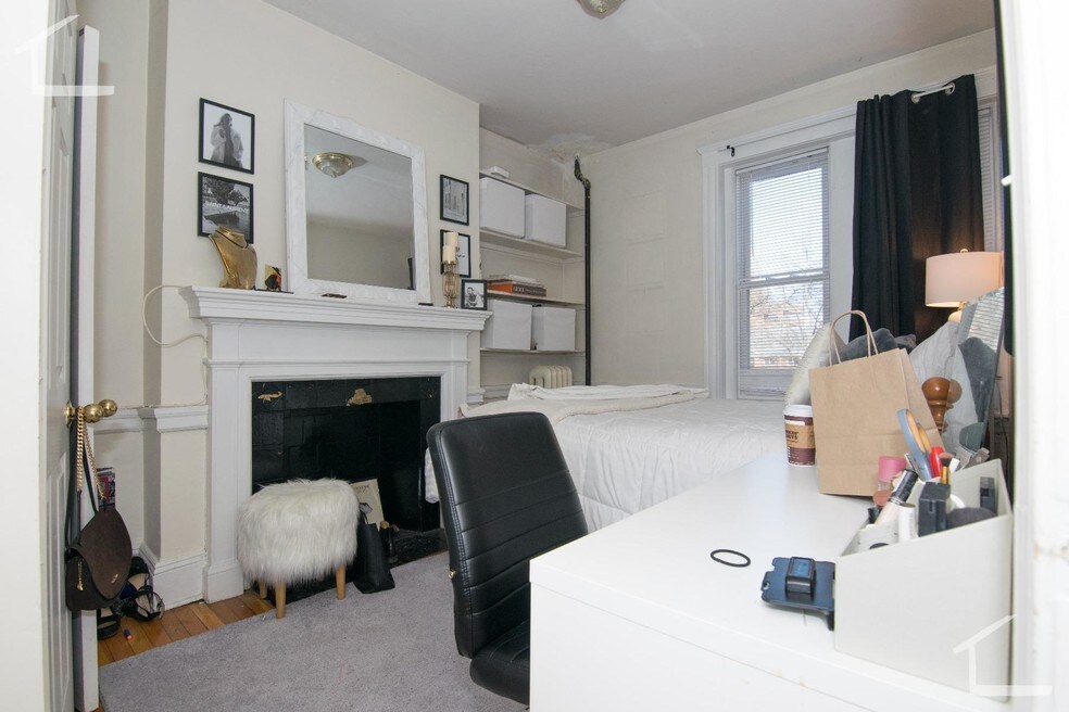 54 Egmont St unit 4, Brookline, MA 02446 - photo 1