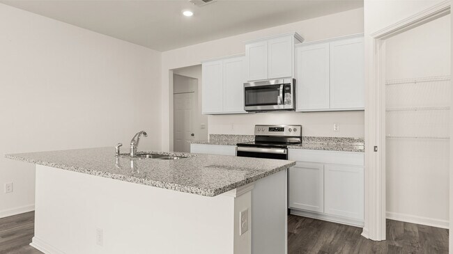 108 Oakchase Park Ln unit 36197529, Hampton, GA 30228 - photo 5