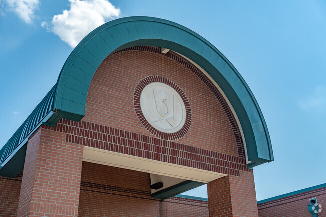 Dexter Elementary School strives to foster a sense of community within its students.