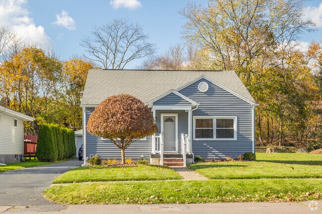 Small affordable bungalow style homes are perfect for a new chapter in your life.