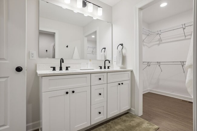 2489 Cedarwood Ln, River Falls, WI 54022 - photo 7