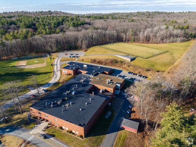Windam Middle School located in Windham, NH serves grades 6-8.