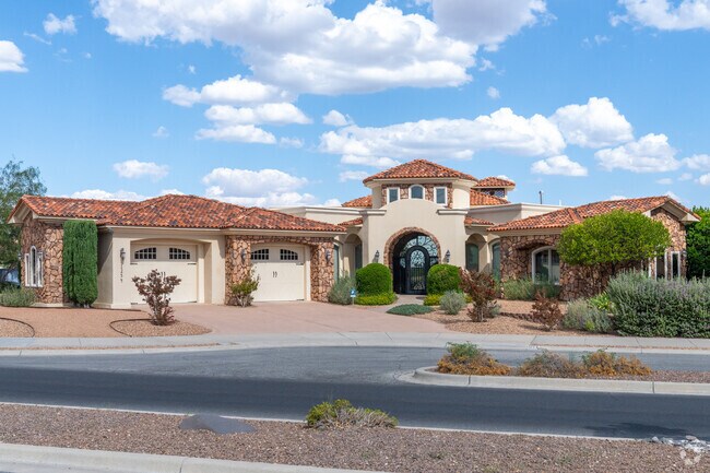 Sonoma Ranch offers beautiful custom Southwestern-style homes.