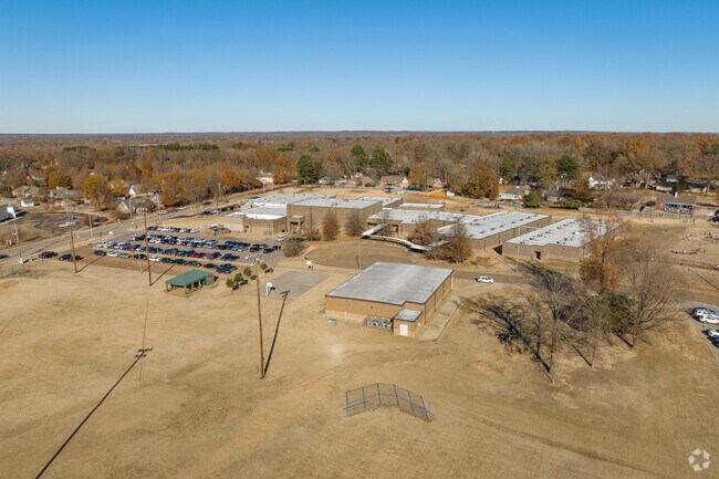 Arlington Elementary School educates around 875 students.