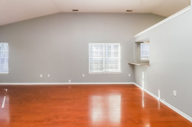 3606 Briarthorne Dr, Charlotte, NC 28269 - photo 2