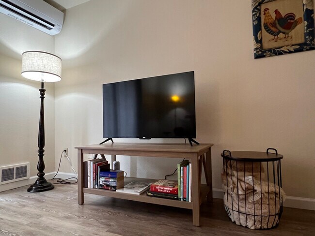 376 Catron St N unit 1, Monmouth, OR 97361 - photo 4