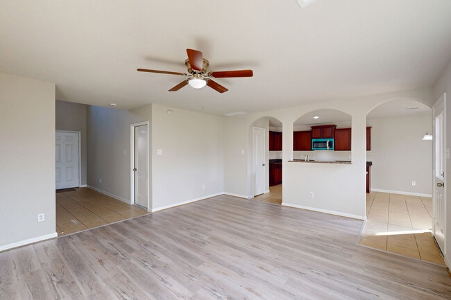 20443 Moon Walk Dr, Humble, TX 77338 - photo 3