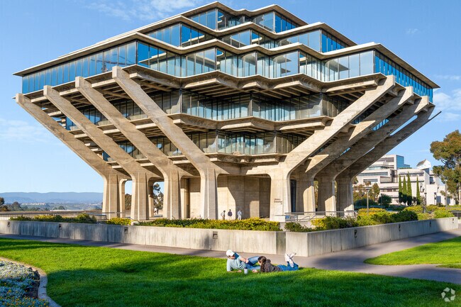 UCSD stands as a hub for innovation and learning, just minutes from La Jolla’s coast.