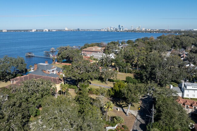 It's a short fifteen-minute drive to downtown Jacksonville from the Miramar neighborhood.