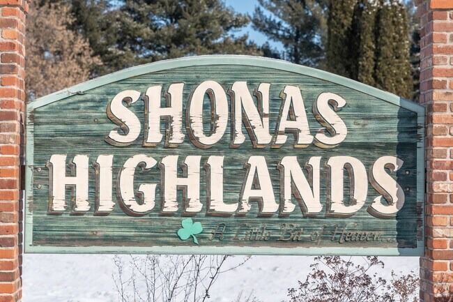 Shonas Highlands enjoys quiet streets while being located near many Sun Prairie amenities.