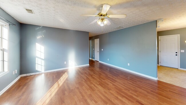 908 Fawnfield Dr, Monroe, GA 30656 - photo 3