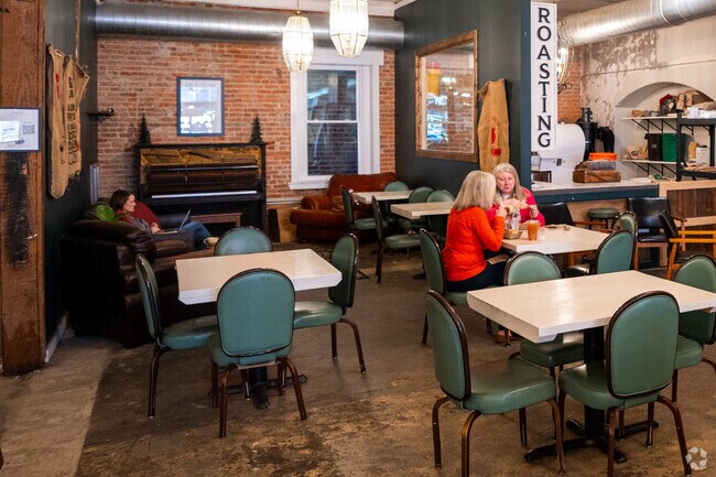 Downtown Sanford offers a walkable area of early 20th-century brick storefronts with local shops, restaurants, breweries and more.