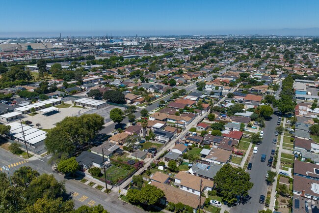 Westside is minutes from Downtown and Long Beach port.