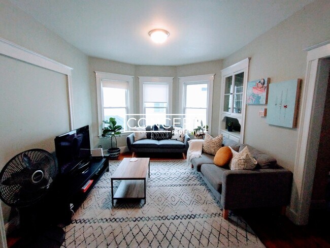 24 Curtis Ave unit 2, Somerville, MA 02144 - photo 2