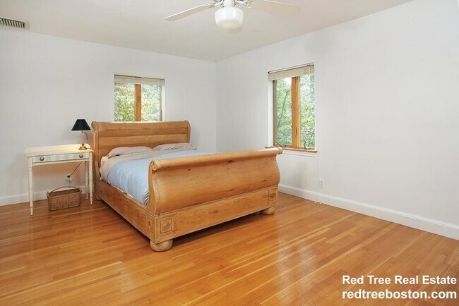 75 Somerset Rd unit 1, Brookline, MA 02445 - photo 5