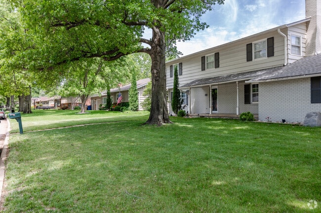 It is common to find mature trees in the front yards of Eastborough homes.