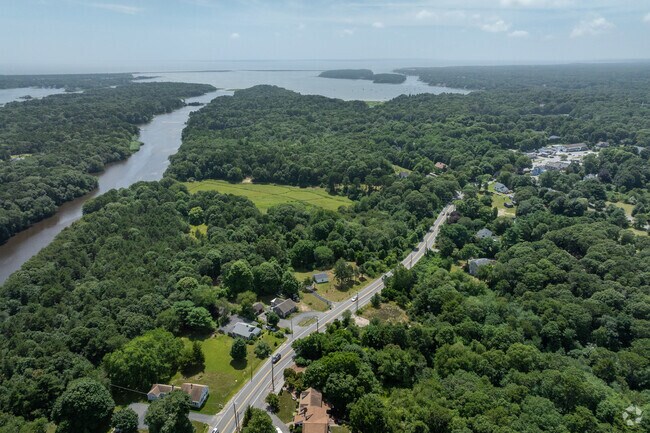 Route 28 gives Seconsett Island residents easy access to rest of Cape Cod and beyond.