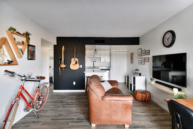 Oasis 17, Phoenix, AZ 85015 - photo 2