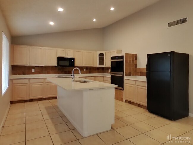 669 W Barrow Dr, Chandler, AZ 85225 - photo 6
