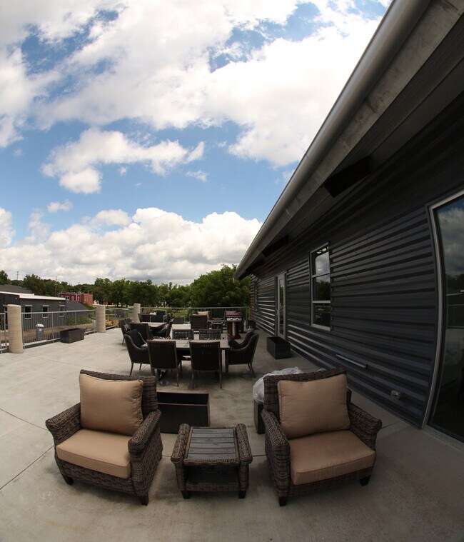 504 E Butler Ct unit 504 E. Butler Ct, Kalamazoo, MI 49007 - photo 6