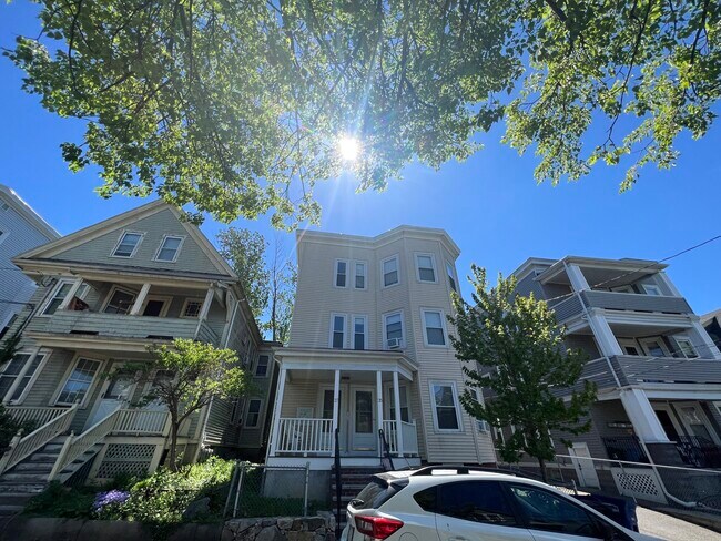 35 Hancock St unit 3, Somerville, MA 02144 - photo 2