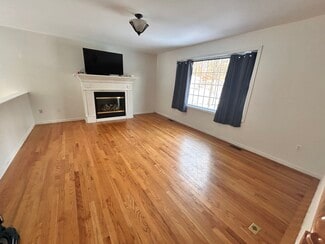 42 Tavern Rd, Groton, MA 01450