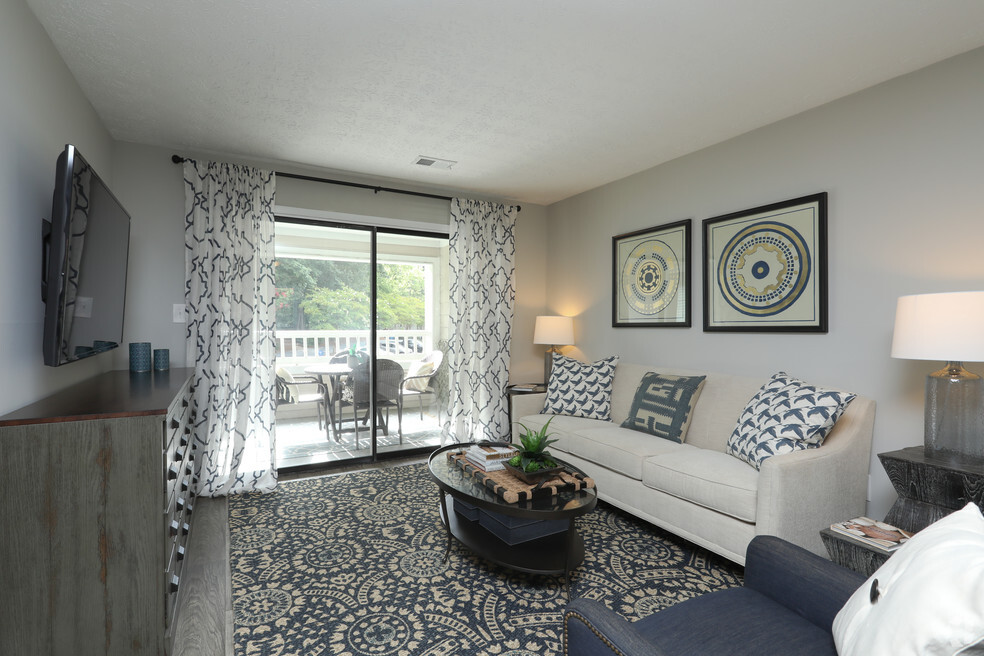 1BR, 1BA -1300SF