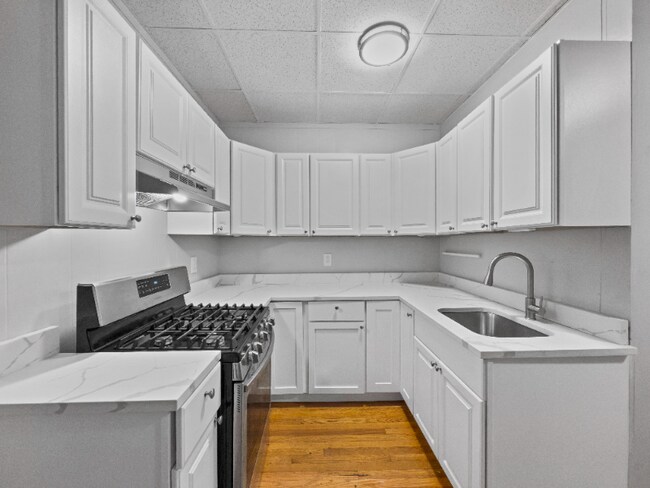 379 Haverhill St unit 1, Lawrence, MA 01840 - photo 6