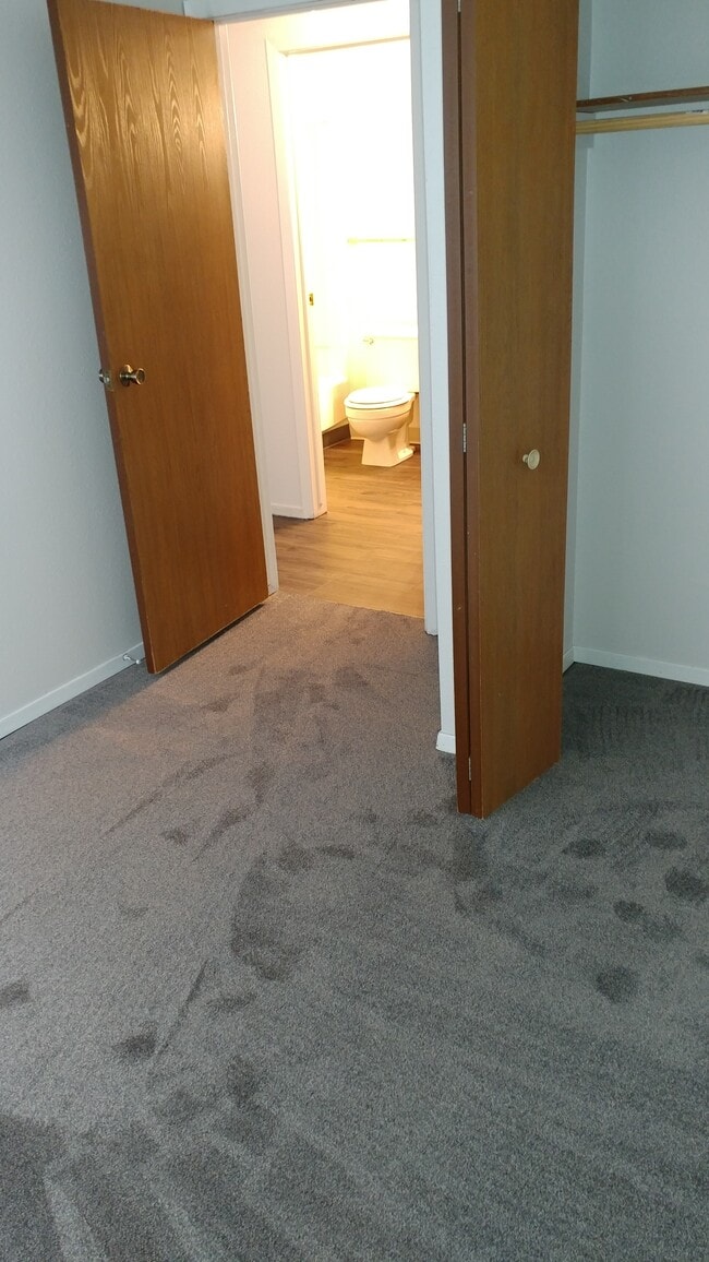 Williston Estates, Williston, ND 58801 - photo 5