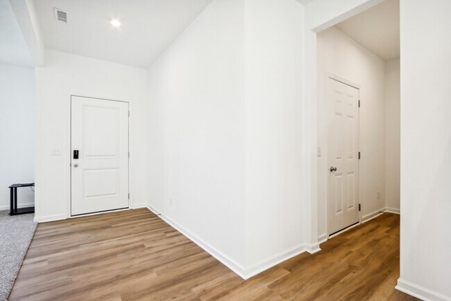 1025 Bevy Blvd unit 36664801, Danville, IN 46122 - photo 5