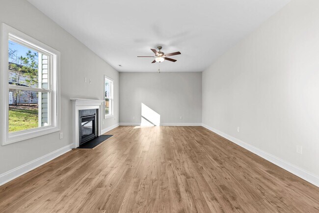 494 Pinnacle Ct, Raeford, NC 28376 - photo 5