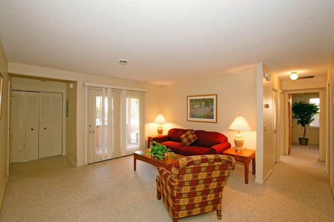 Park Titus Apartments, Irondequoit, NY 14617 - photo 4