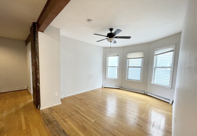 7 Iroquois St unit 2, Roxbury Crossing, MA 02120 - photo 3