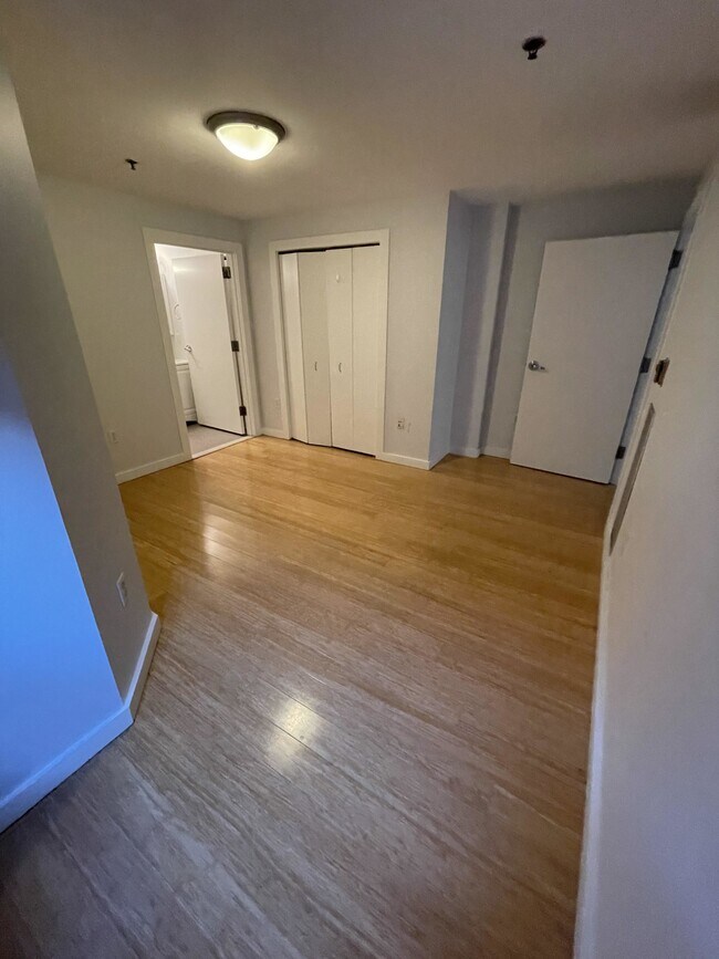 542 Commonwealth Ave unit 4D, Boston, MA 02215 - photo 3