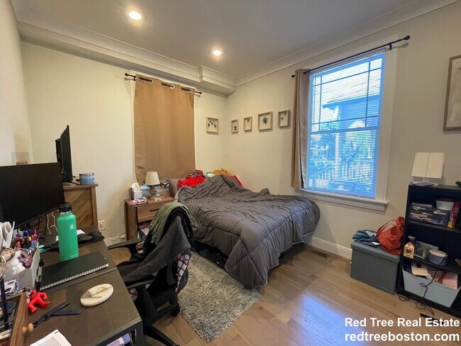 12 Mansfield St unit 1, Allston, MA 02134 - photo 7