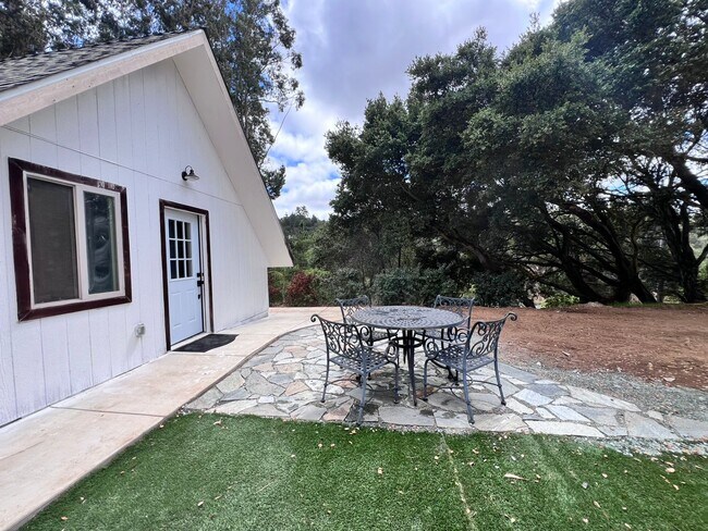 496 Carr Ave unit Studio B, Aromas, CA 95004 - photo 3