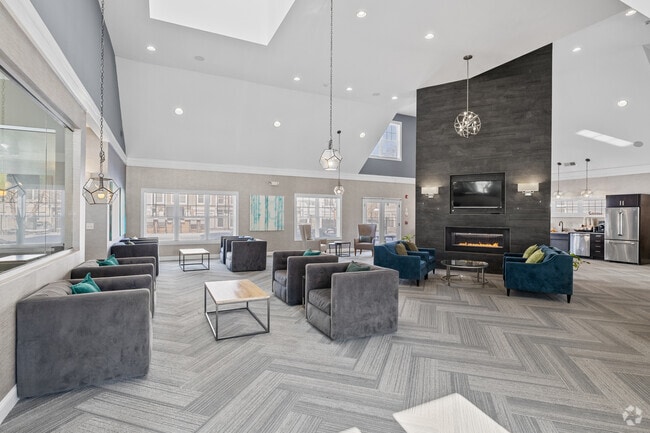 Mayfair Square, Danbury, CT 06810 - photo 2