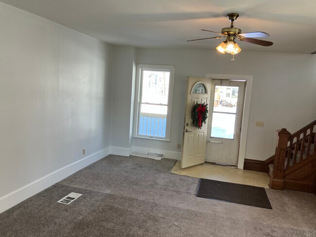 327 5th Ave unit APARTMENT 1, Baraboo, WI 53913 - photo 4