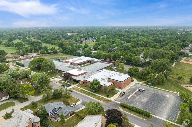 Henking Elementary School is part of Glenview School District 34.