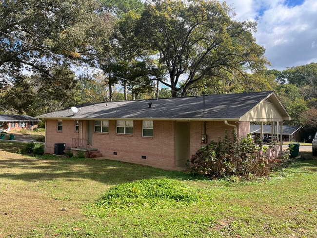 3313 E 17th Ave, Sheffield, AL 35660 - photo 3