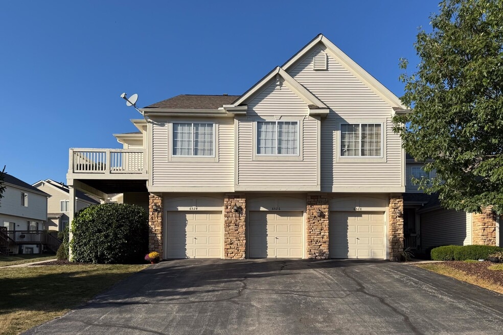 6526 Commonwealth Dr unit 6526 Commonwealth Dr, Loves Park, IL 61111 - photo 1