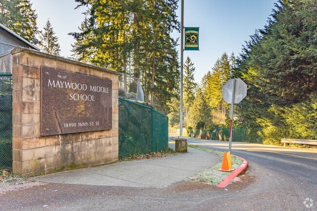 Maywood Middle School is where Mirrormont students can attend before high school.