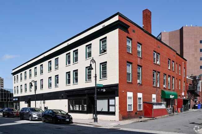 The Residences at Elm Street, Manchester, NH 03101 - photo 2