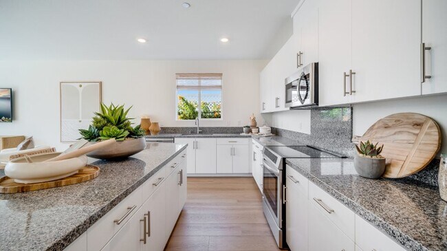 366 Sea Bright Rd, Perris, CA 92570 - photo 5