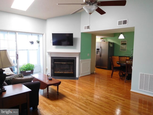 9300 Caspian Way, Manassas, VA 20110 - photo 5