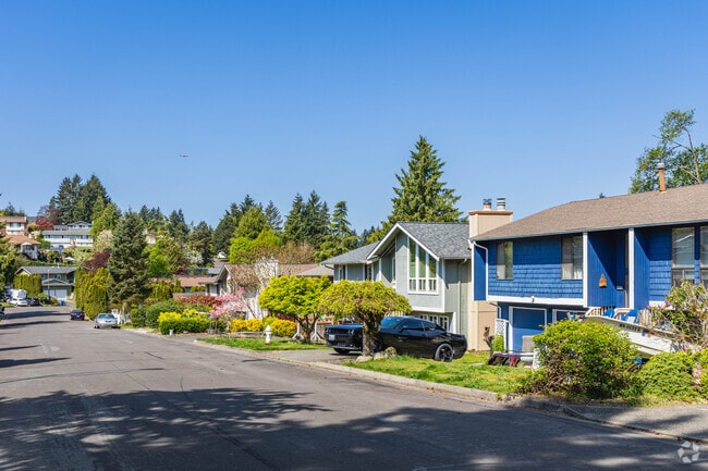 Plenty of homes in the Cambridge and Kentwood community were built around the 1970s.