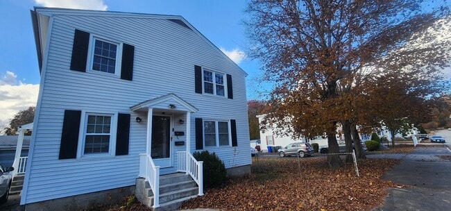 280 Thornton St unit 2, Manchester, NH 03102 - photo 2