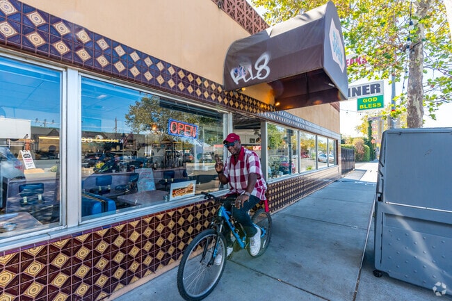 Willis Acres is a bike-friendly neighborhood.